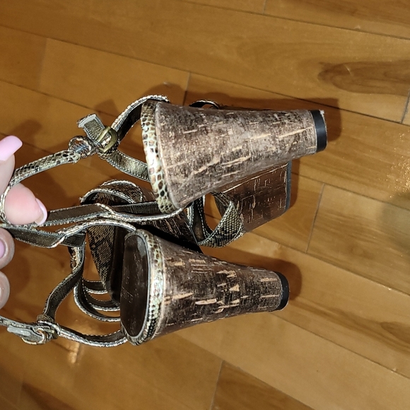 Anne Klein Wedges - Picture 5 of 6